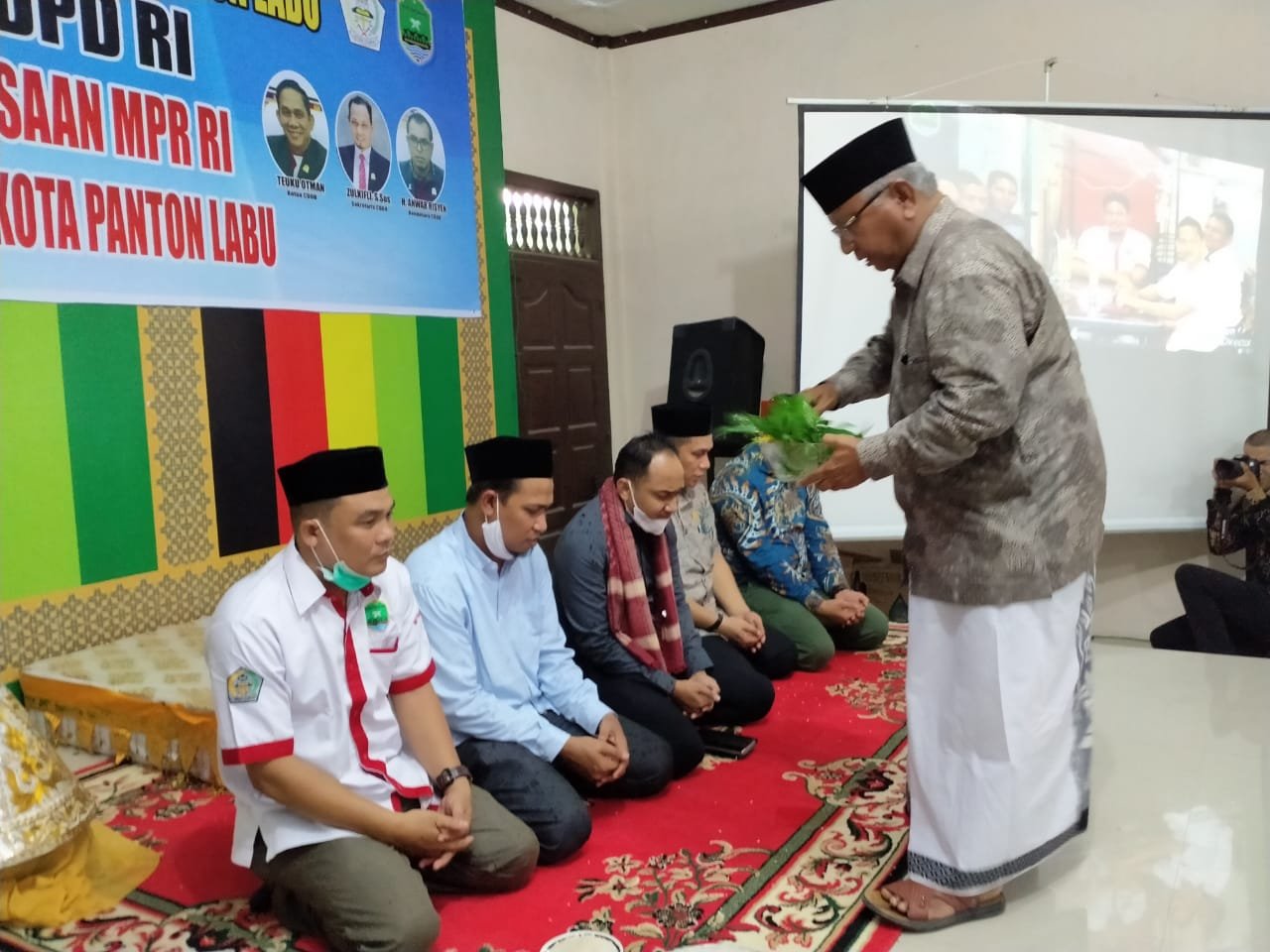 Ayah Ot Pimpin Forum CDOB Panton Labu