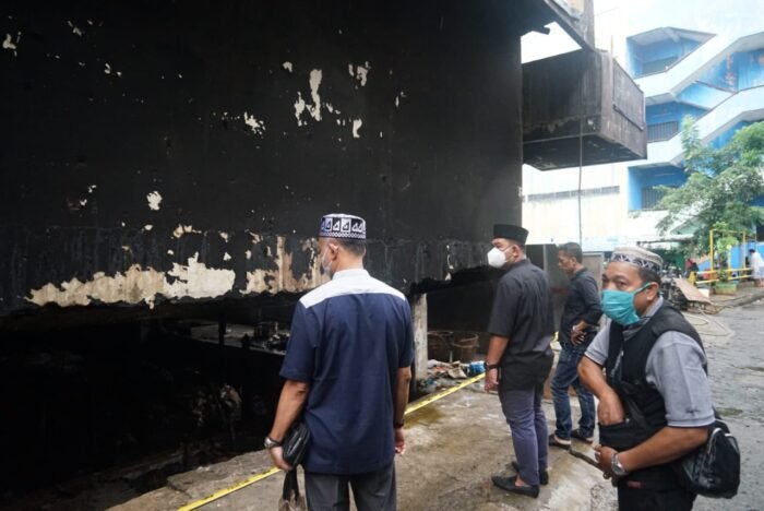 Pasar Minggu terbakar