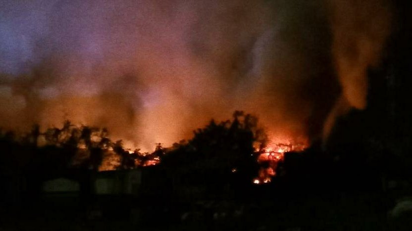 Gudang Pertamina Rantau terbakar