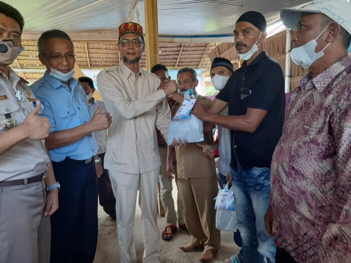 TA Khalid paket ikan