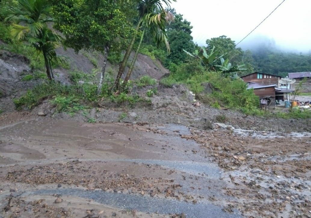 Longsor Uyem Beriring