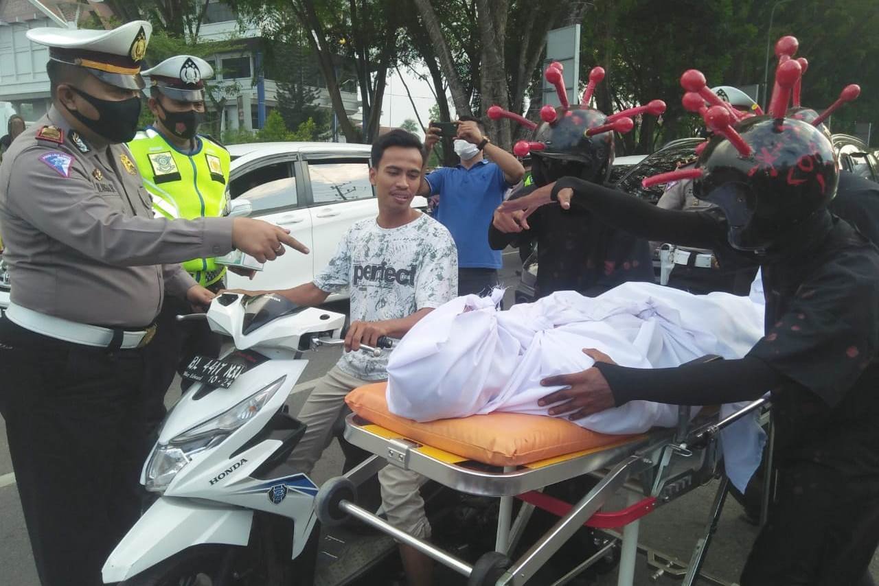 Teatrikal wabah Covid-19