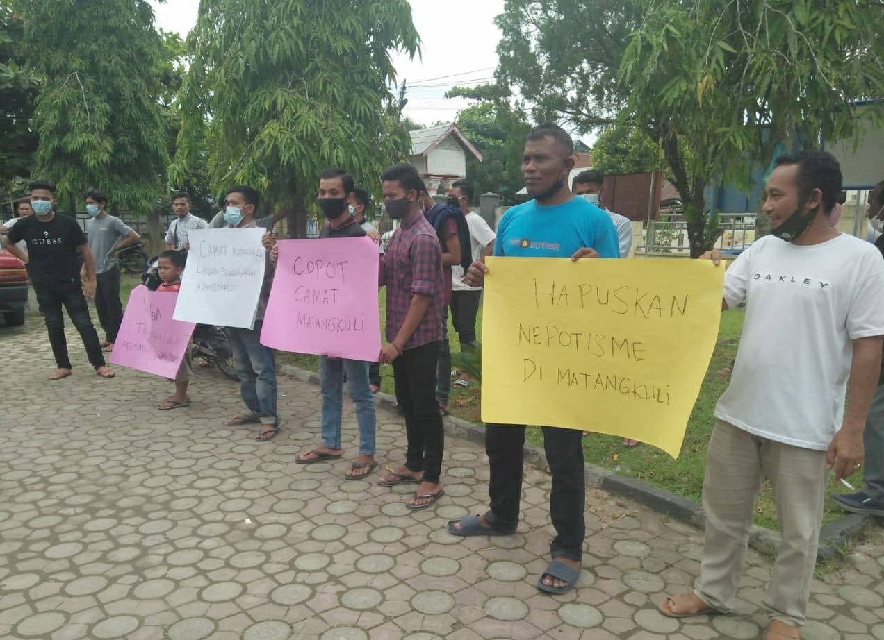 Warga Datangi Kantor Camat Minta PPG Transparan Soal Penerimaan Berkas Calon Keuchik