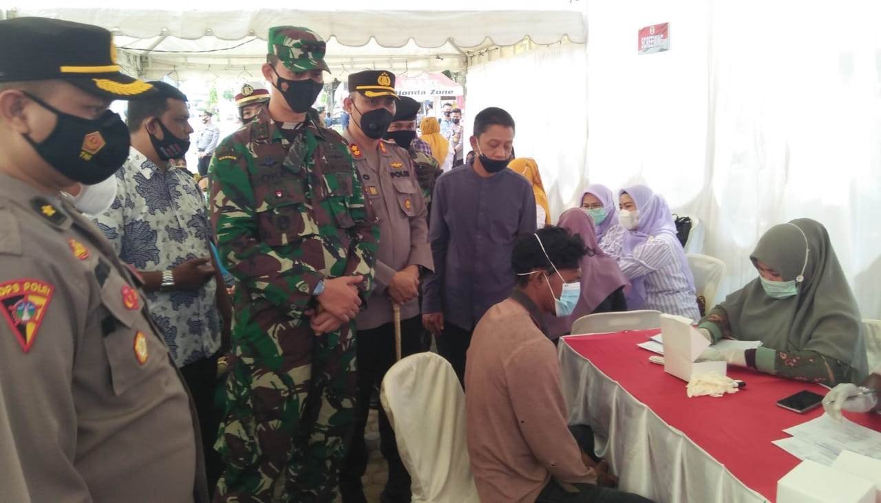 Vaksinasi di Lap Hiraq