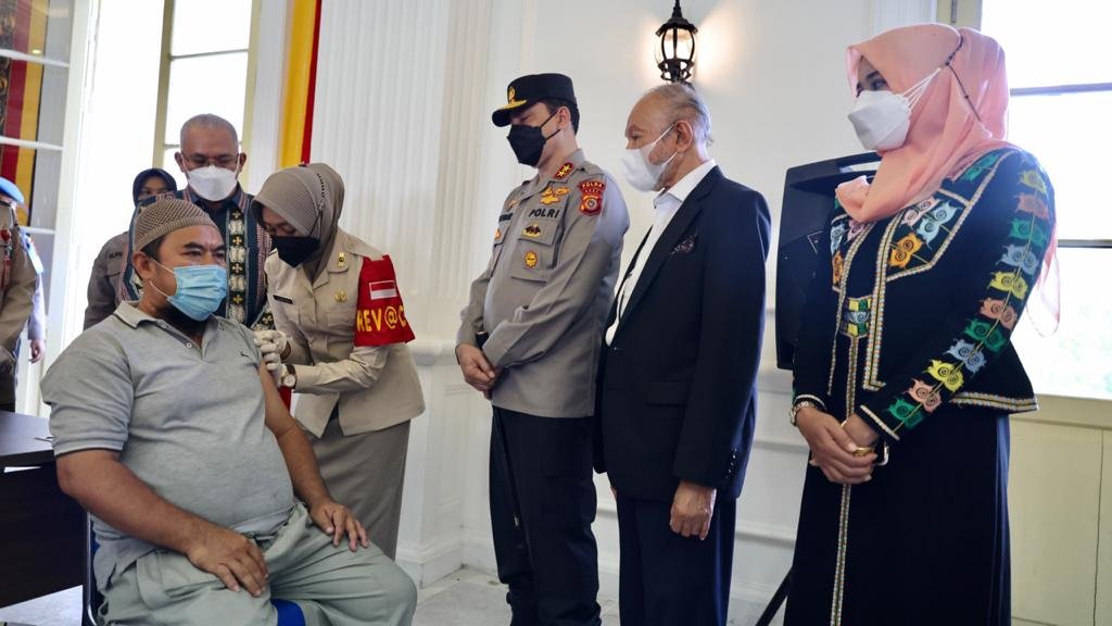 Wali Nanggroe Ajak Masyarakat Aceh Segera Ikut Vaksinasi