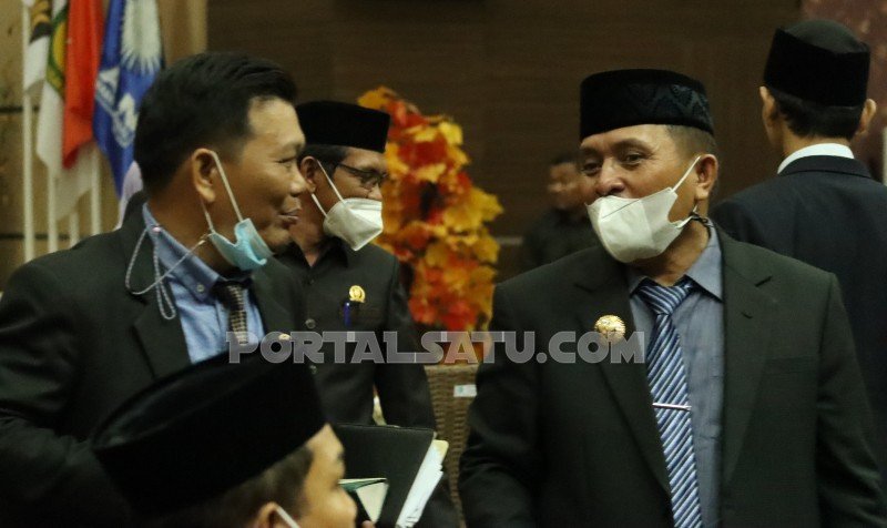 Dulu Walk Out, Kini Harmonis Penuh Akrab, Bintang Bahagia….?