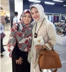 Eva Arnaz-kapanlagi com 2