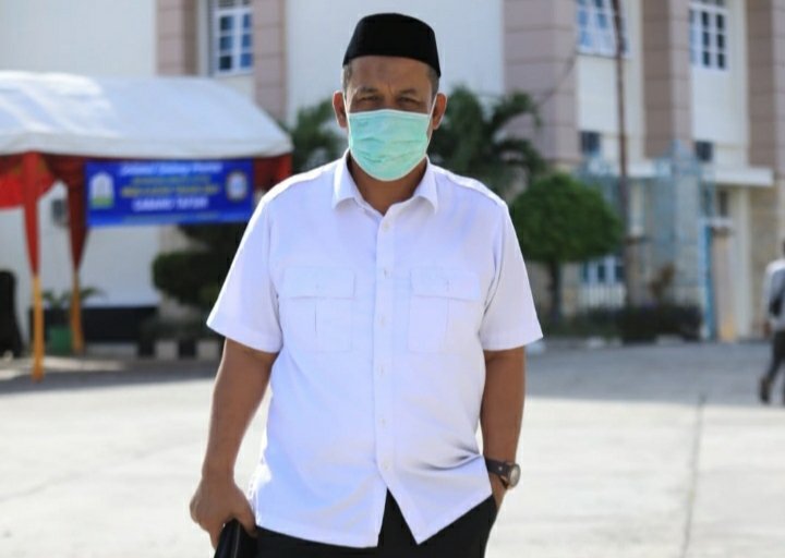 Azhari Dinas Pendidikan Dayah Aceh