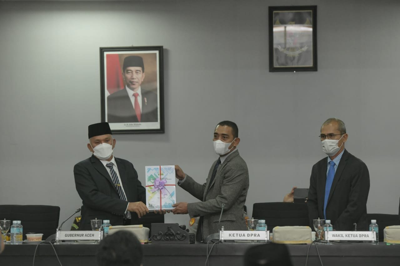 Sekda Aceh serahkan KUA PPAS 2022