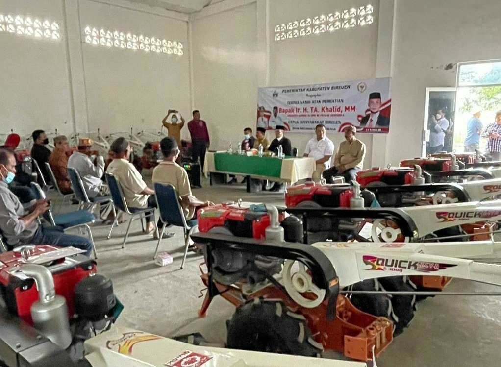 TA Khalid serahkan alsintan Bireun