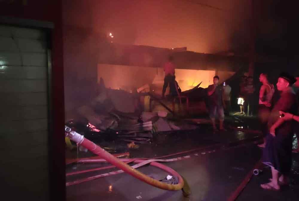 Kebakaran kios Pasar Terpadu Lhoksukon