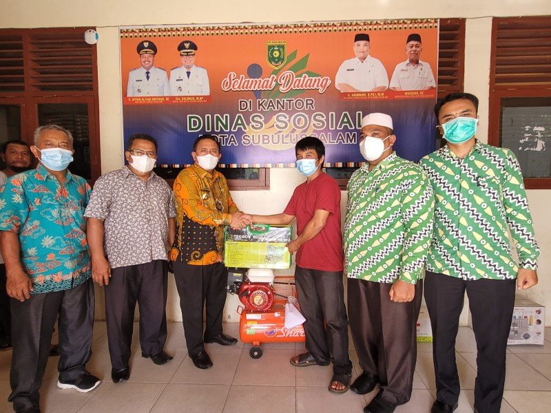 104 Pelaku Usaha Ekonomi Produktif di Subulussalam Terima Bantuan