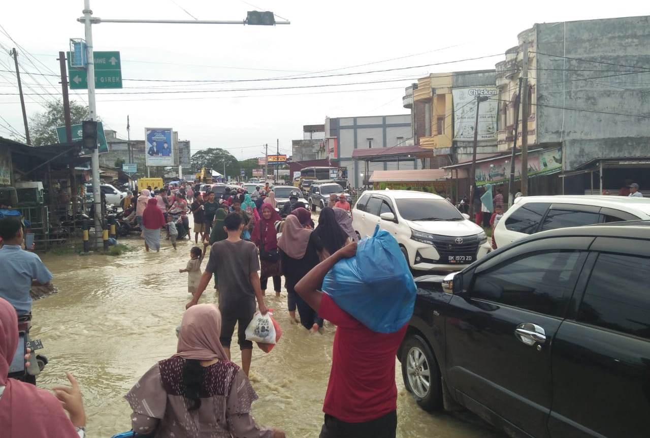 Bupati Aceh Utara Tetapkan Tanggap Darurat Banjir thumbnail