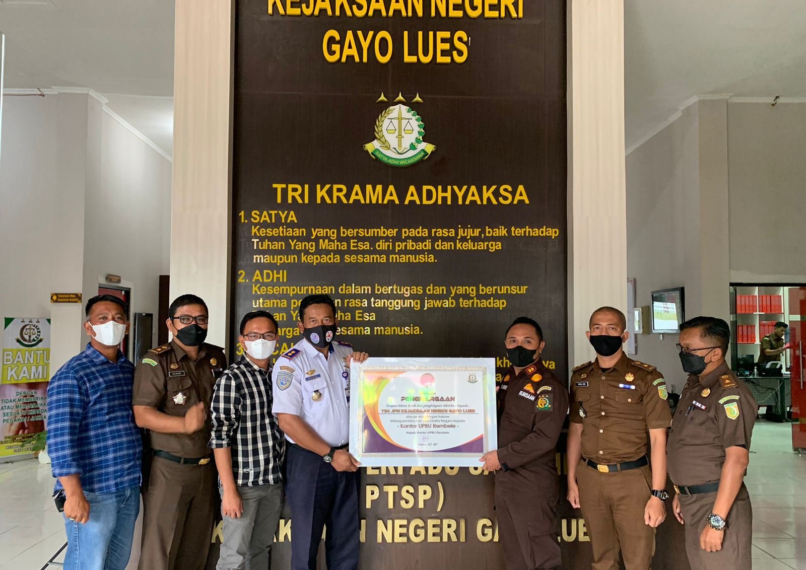 UPBU Rembele dan Kejari penghargaan