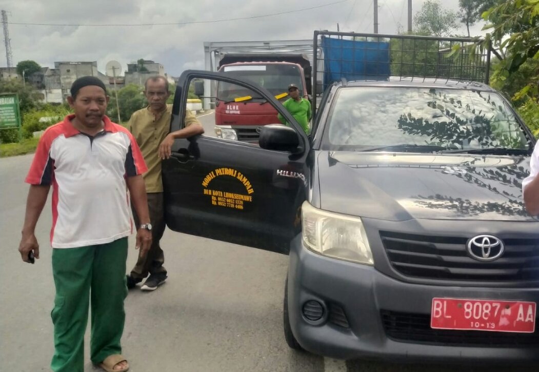 Mobil patroli sampah