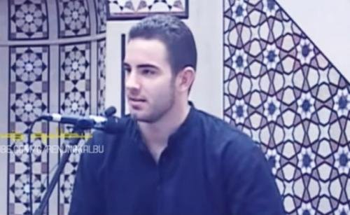 Kisah Tom, Bule Tampan jadi Mualaf Setelah Berpuasa