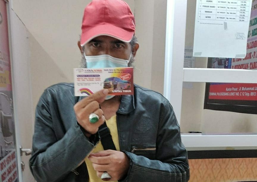 Iskandar pulang kampung