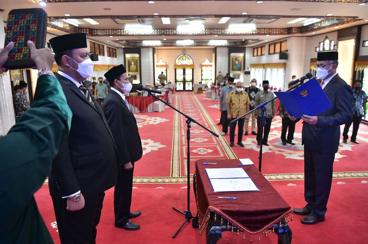 Gub Nova lantik Kepala DPMG dan PBJ