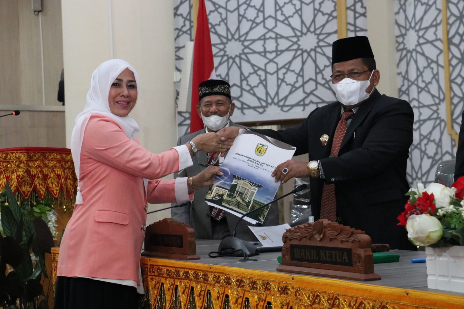 Syarifah Munirah Rekomendasi LKPJ Walkot