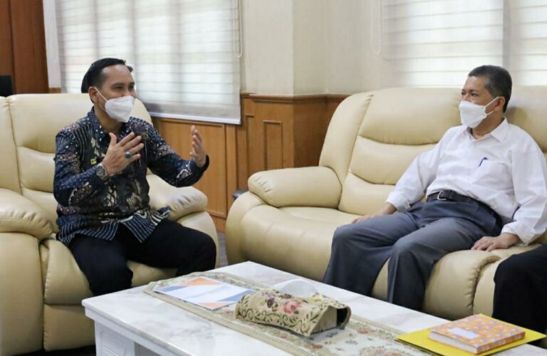 Rektor USK dan Kepala BPKP Aceh Bahas Pengentasan Kemiskinan