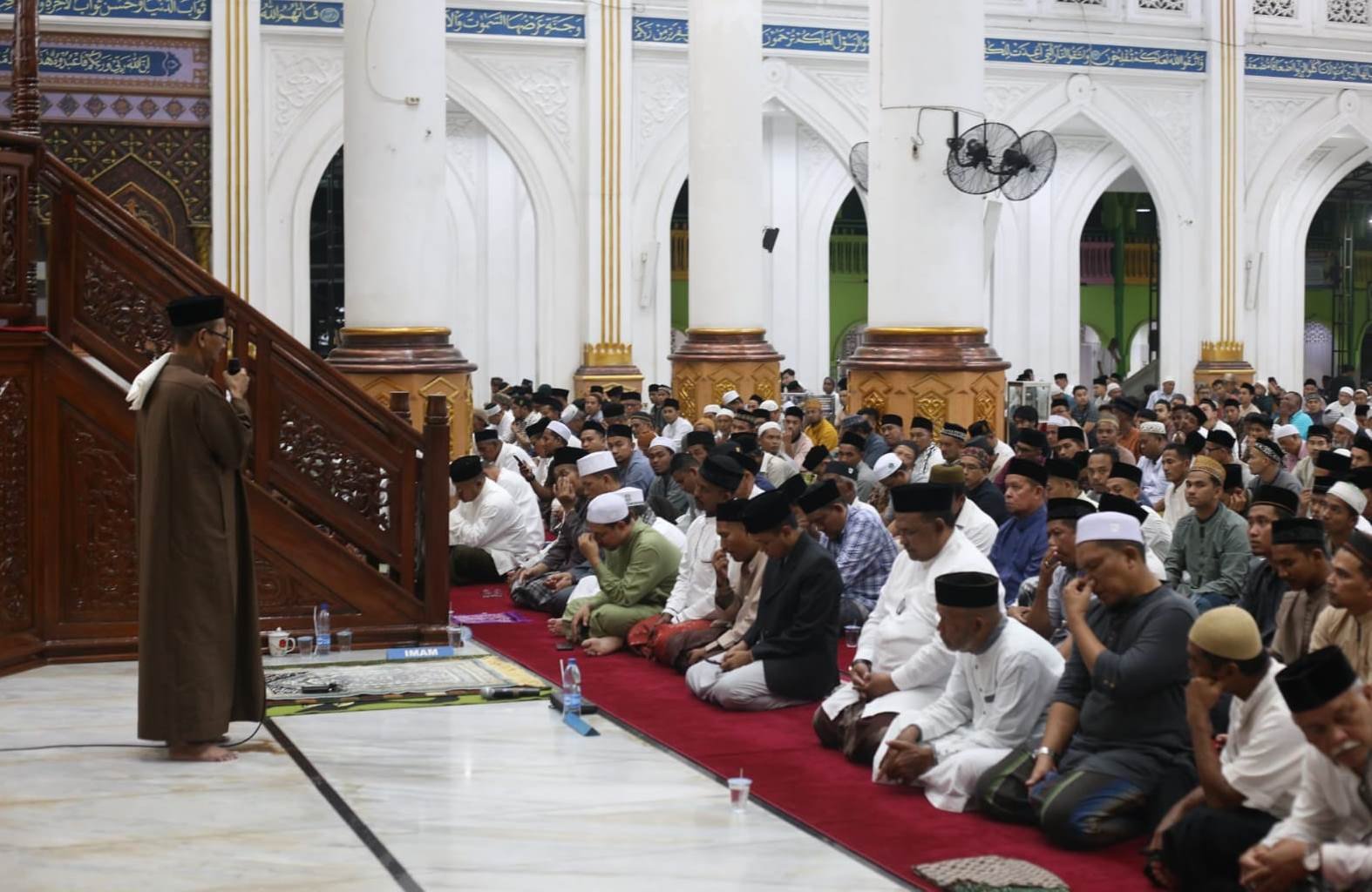 Jemaah Salat Tarawih Padati Masjid Agung Baiturrahim Lhoksukon