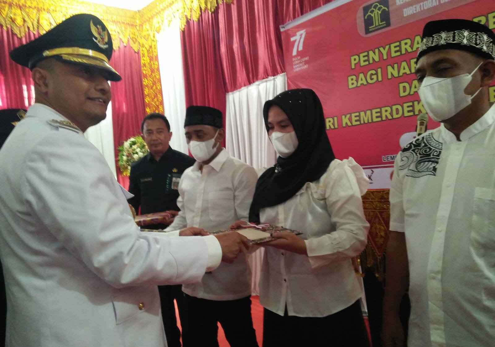 Ini Kata Pj Wali Kota Lhokseumawe saat Serahkan SK Remisi kepada Ratusan Napi