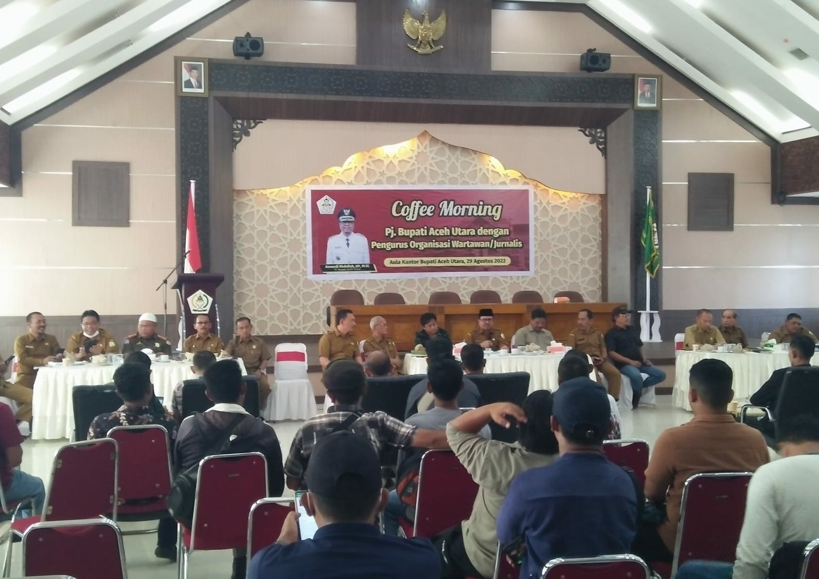 Pj Bupati Azwardi coffee morning dengan wartawan
