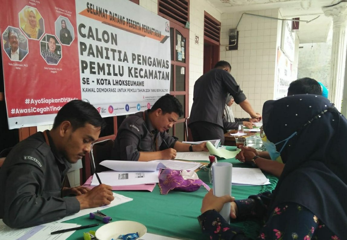 Pendaftaran Panwascam di Lhokseumawe