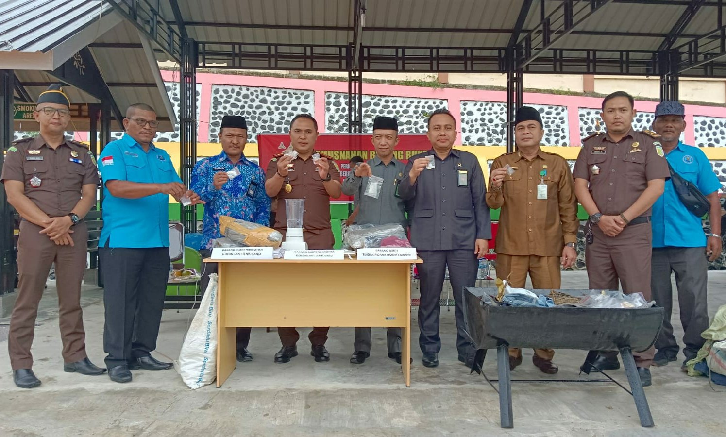 Kejari GL musnahkan BB sabu