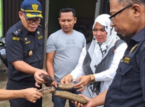 Asnawi Raseuki Laot dan Bea Cukai