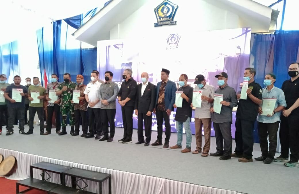 Peresmian PKS PT SA dan sertifikat plasma