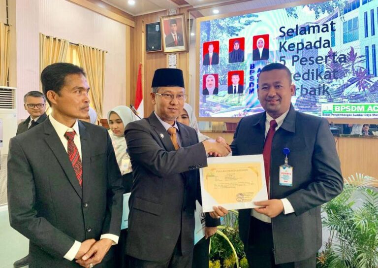 Chaidir Raih Peringkat I Diklat Kepemimpinan Administrator Pemerintah Aceh