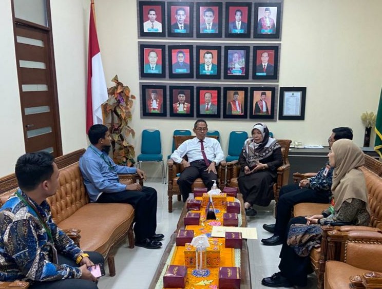 Ketua PT Bna dan Penghubung KY