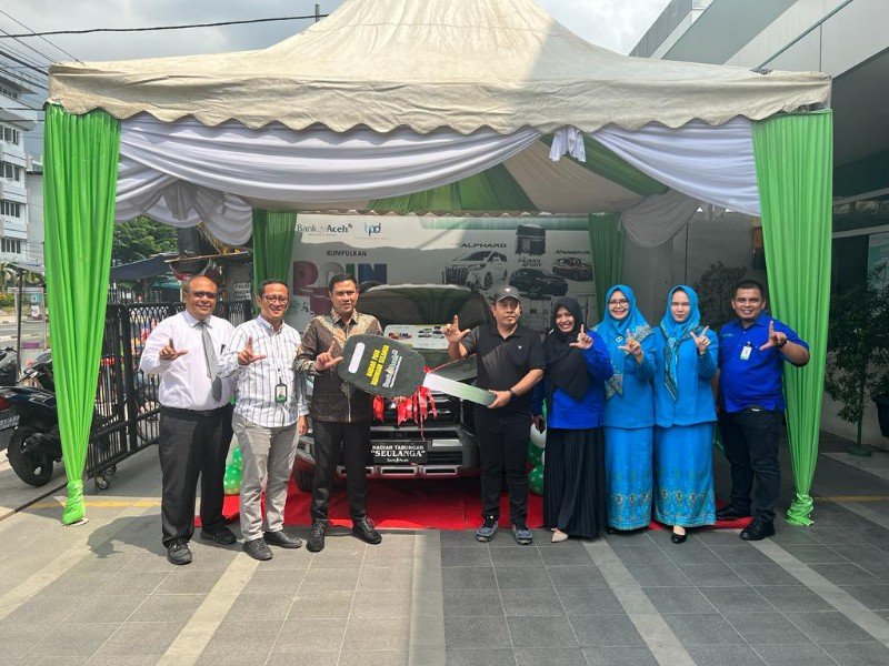 Bank Aceh Hadiahkan Expander dan Vario Kepada Nasabah