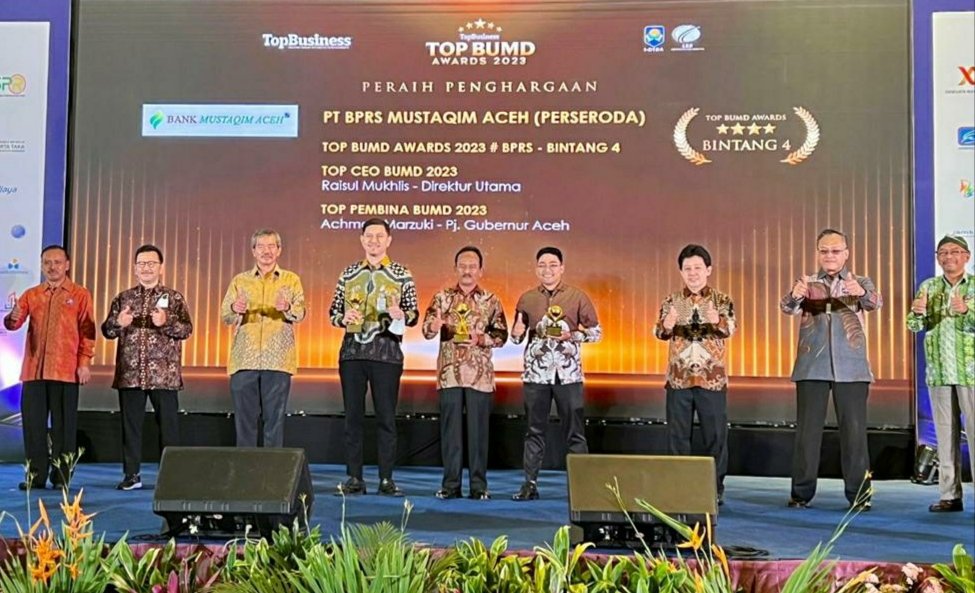 Pj Gub Aceh Top Pembina BUMD Award