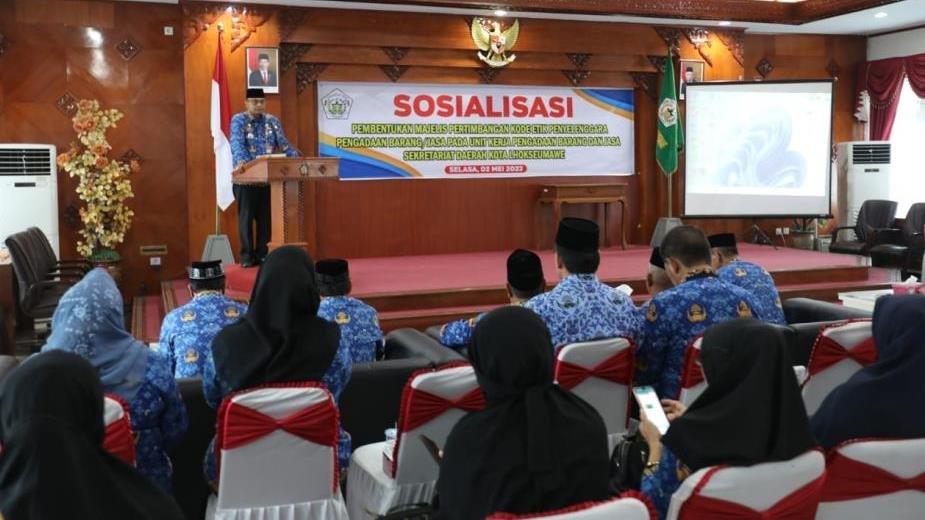 Pj Wali Kota Imran kukuhkan Komisi Etik PBJ