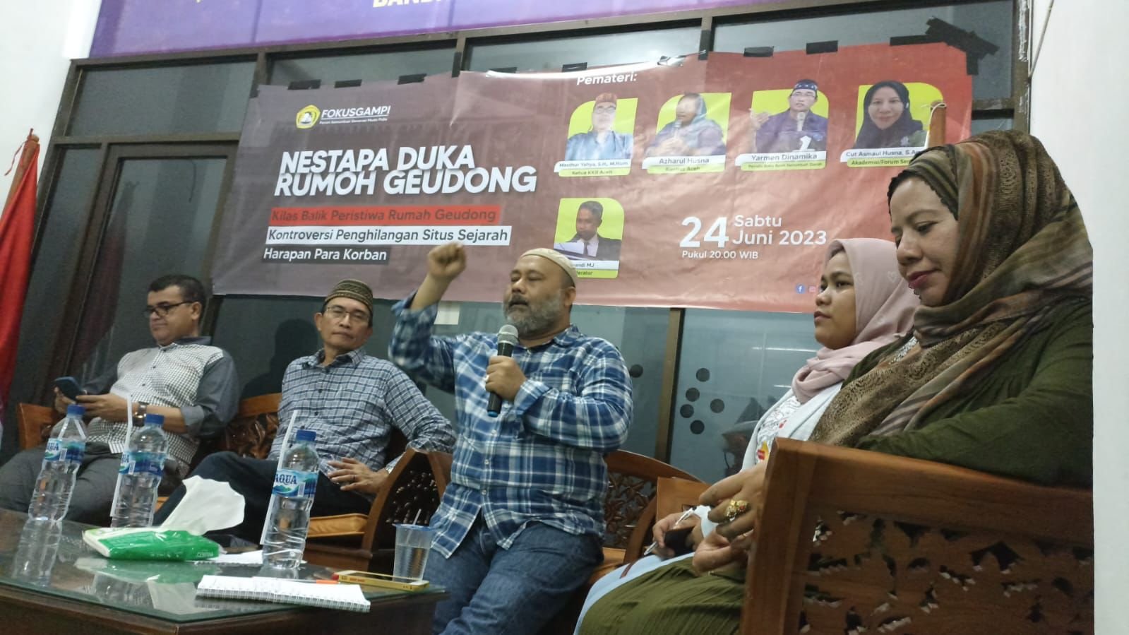 Antara Genbaku Dome dan Rumoh Geudong