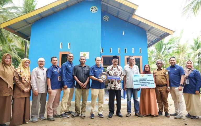 PIM bantu rumah untuk warga Lambideung