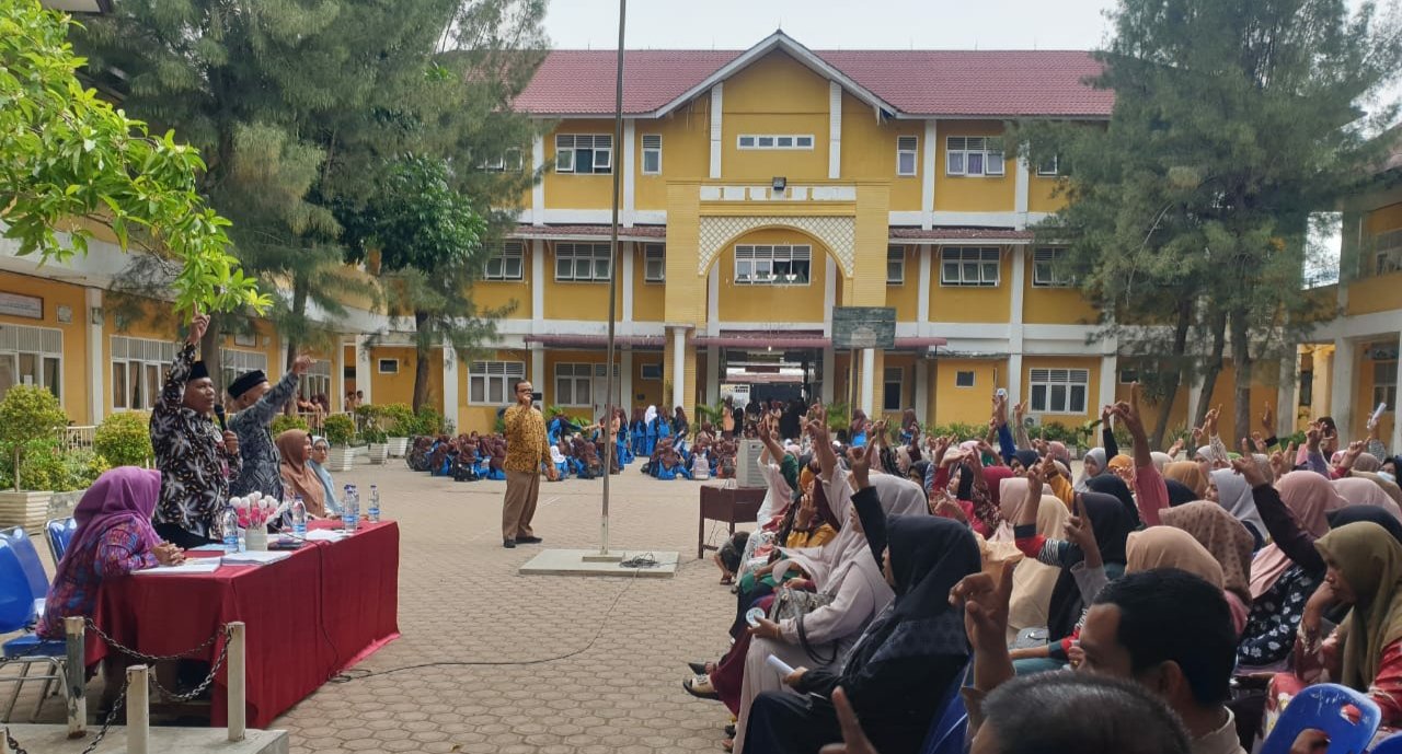 SMPN 2 Lhokseumawe guru dan wali murid