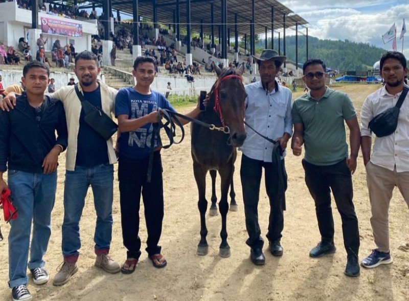 Neng Gelis Tabrak Anjing, Kuda Kedua PWI Gayo Lues Juara 2