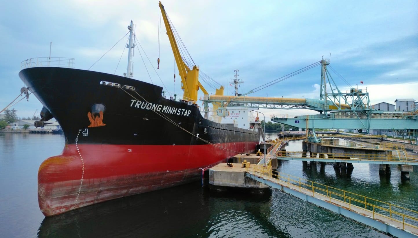 PIM Ekspor Pupuk Urea 8.000 Ton ke Filipina