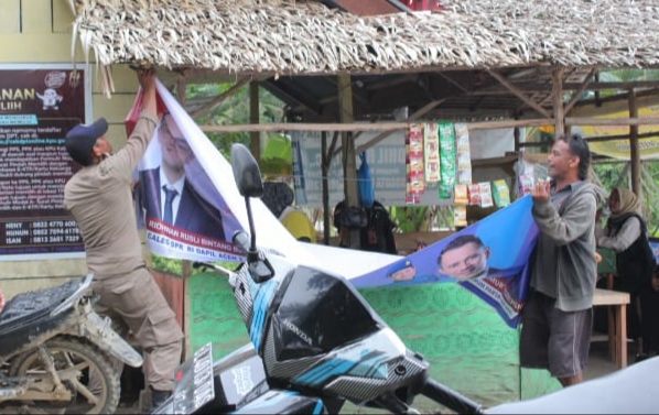 Panwaslih Aceh Tamiang Tertibkan Alat Peraga Melanggar Aturan di 12 Kecamatan