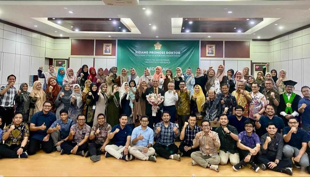 Abdullah Ahli Konsultan Ginjal RSUDZA Raih Gelar Doktor