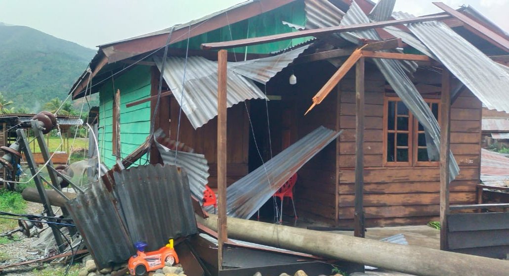Angin Puting Beliung Terjang Rumah Warga Aceh Tenggara