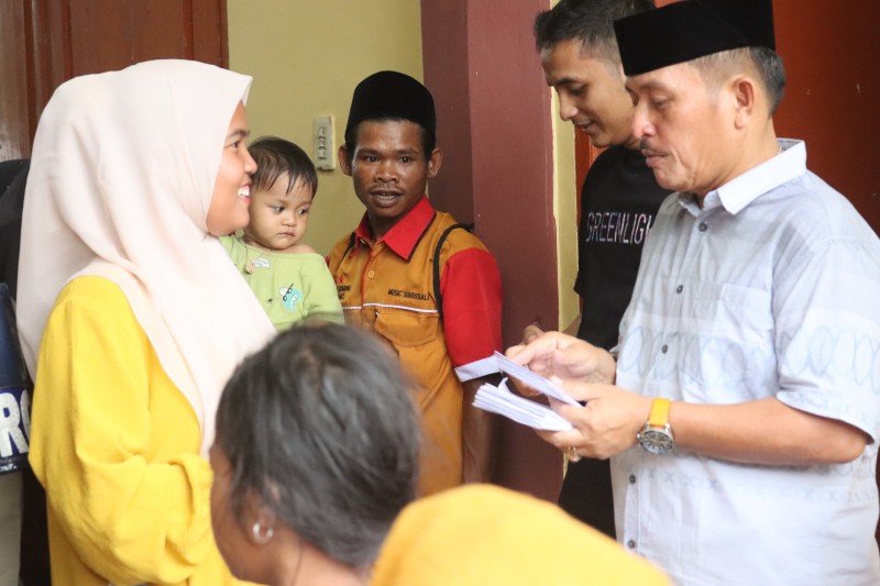 Sambut Lebaran Idul Fitri 1445 H, Walkot Subulussalam Santuni Ribuan Warga