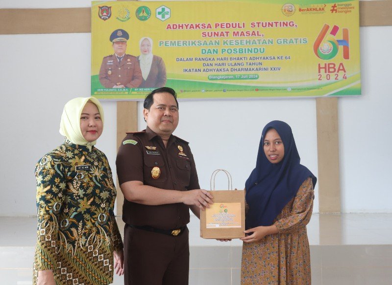 Kejari Gayo Lues Gelar Sunat Masal dan Peduli Stunting