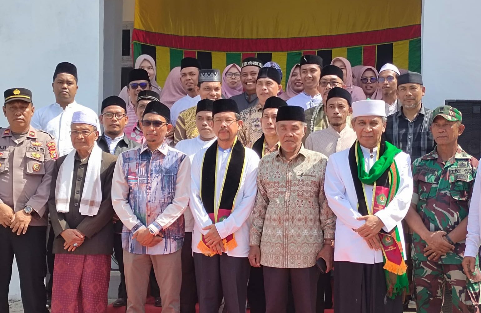 Tu Sop: Apapun Permasalahan, Islam Harus Hadir Memberi Solusi