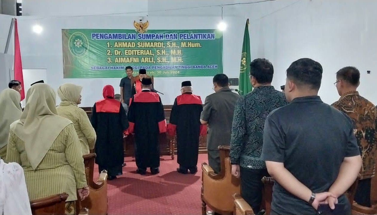 Suharjono Lantik Tiga Hakim Tinggi Baru di Pengadilan Tinggi Banda Aceh