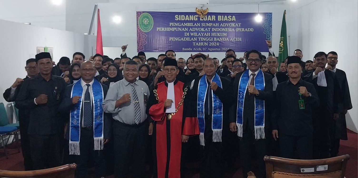 KPT Banda Aceh Ambil Sumpah 49 Advokat dari Peradi