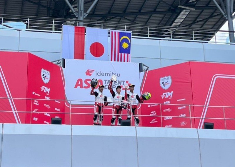 Jadi Kado HUT RI, Pebalap Binaan Astra Honda Kibarkan Merah Putih dari Podium IATC Malaysia